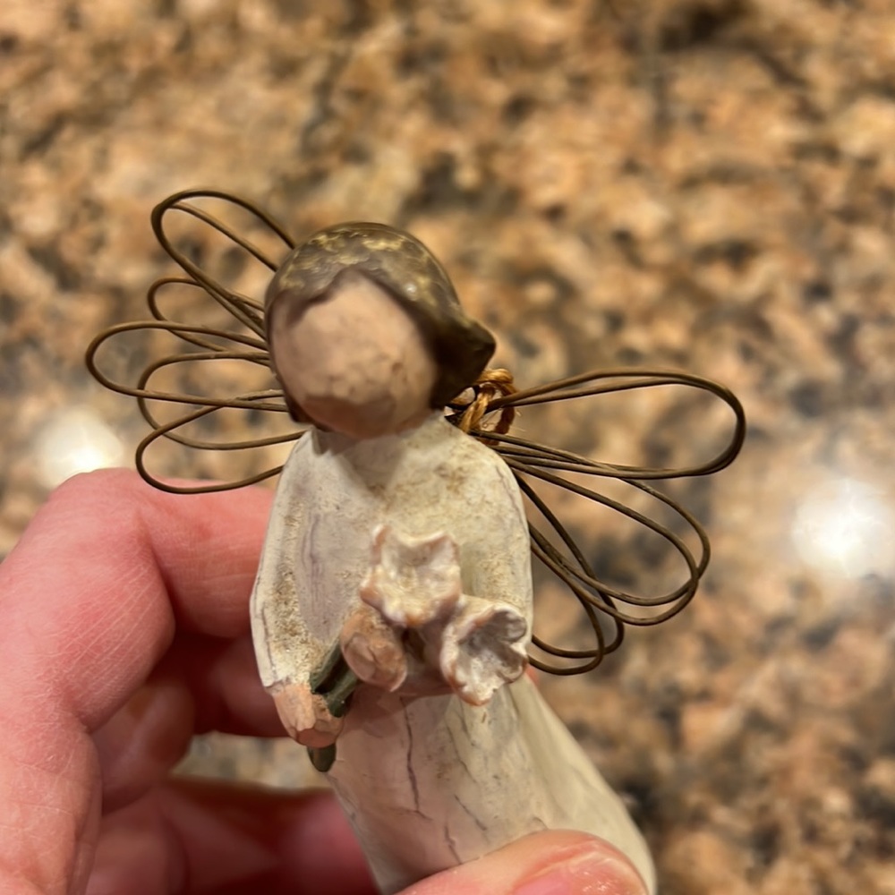 Willow Tree Angel of Beauty - Picture 6 of 8